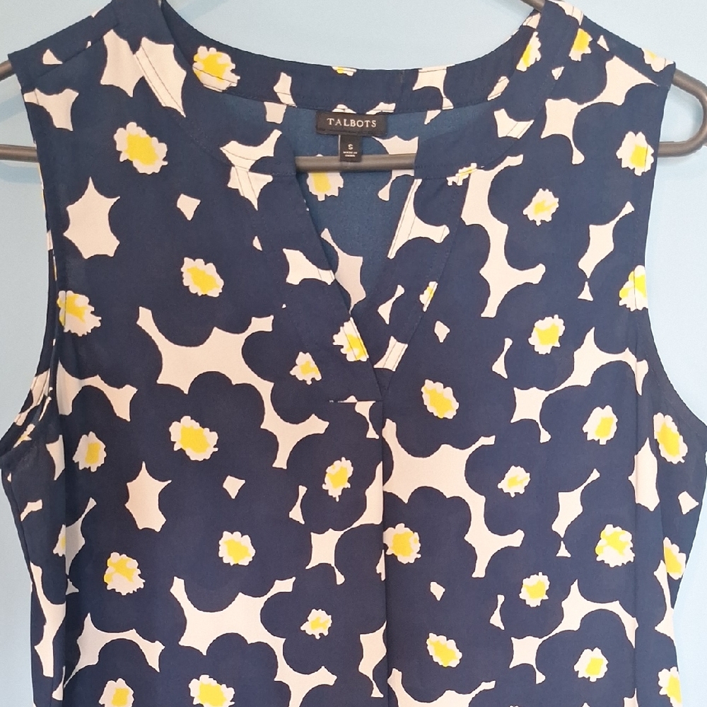 Talbots Blue and White Floral Sleeveless Blouse